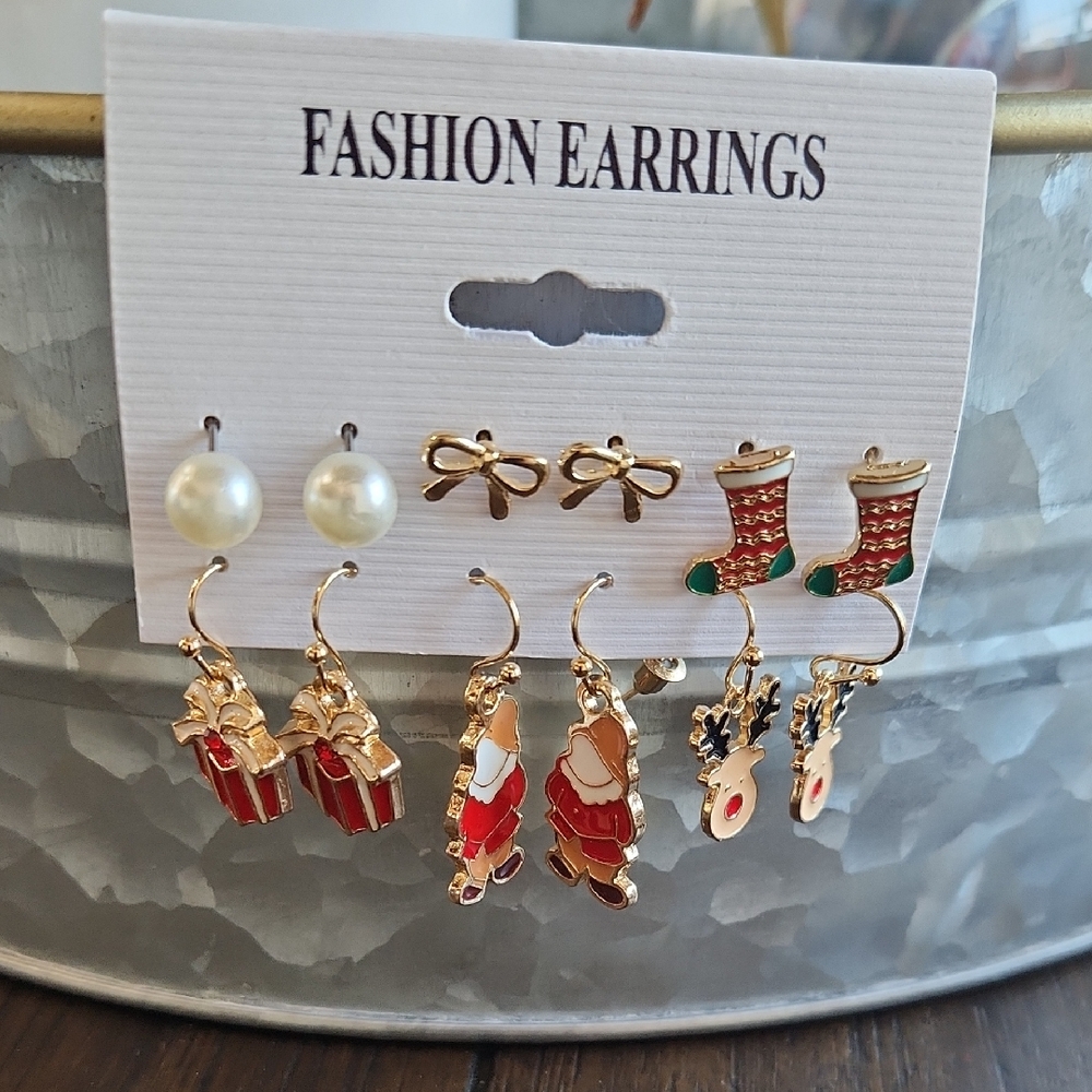 Festive Christmas Earrings Set